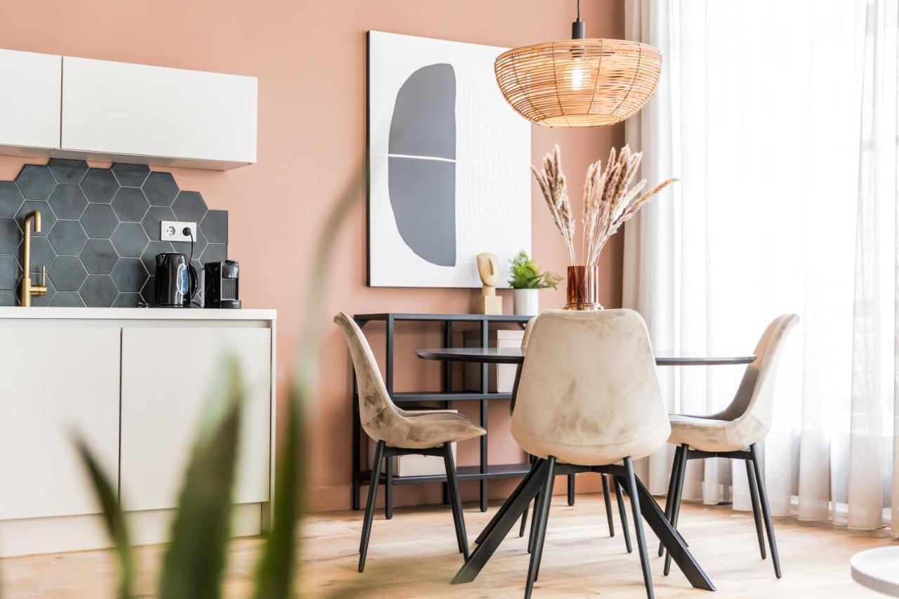 Excellent Listing 'Shiraz' Lejlighed Haag Eksteriør billede
